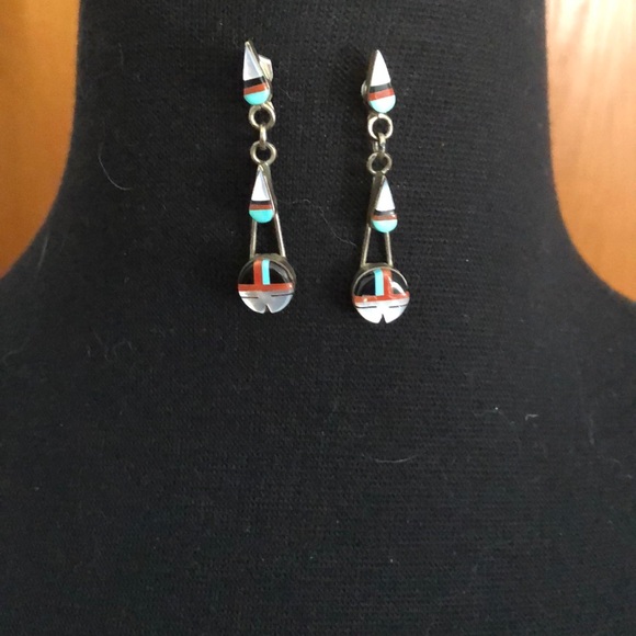 Jewelry - 💕SALE💕 Three Tear Earrings